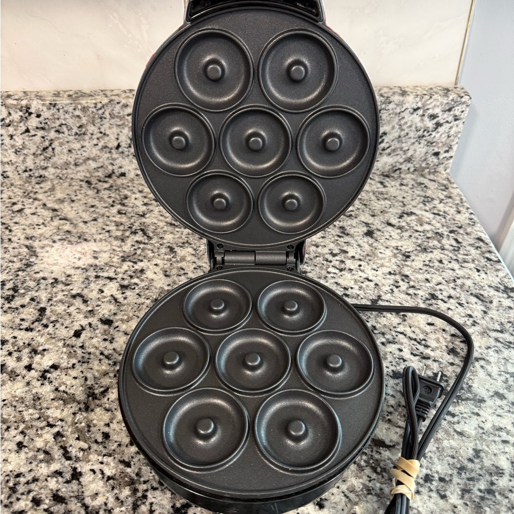 Dash Mini Donut Maker - Picture 2 of 2